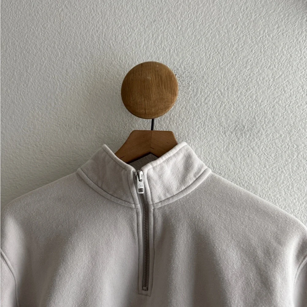 Aritzia TNA COZY AF Cropped 1/4 Zip Sweatshirt - Picture 2 of 9